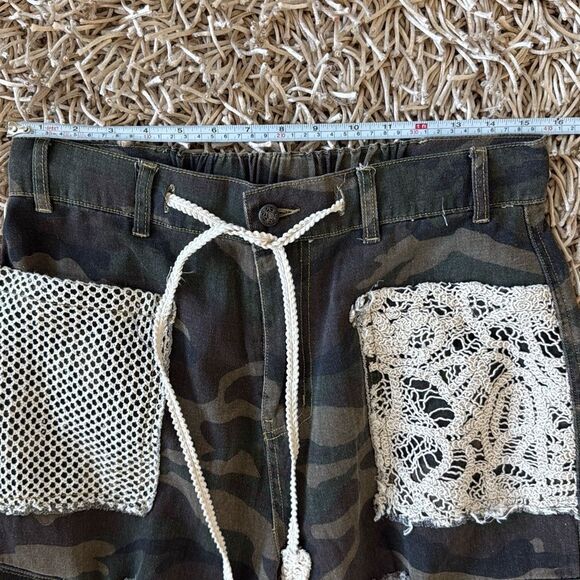 POL Distressed Jogger Pants with Crochet Patchwork in Camouflage Size M - Picture 8 of 9